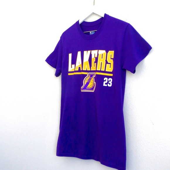 NEW! NBA Lakers Lebron James 23 Purple T-Shirt Size Small - Picture 2 of 6